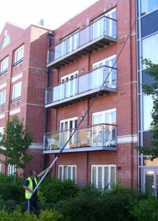 4 story window cleaning in North York by purepro window cleaning